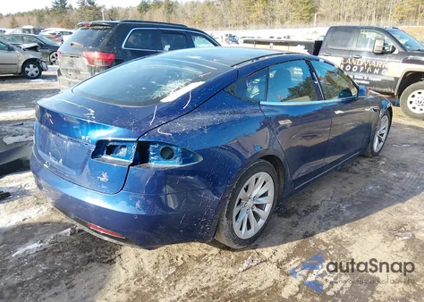 2018 Tesla Model S 100D/75D/P100D z USA, uszkodzony, nr VIN 5YJSA1E23JF243634
